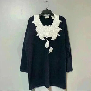 Apart Impressions Womens Size XL Wool Blend Navy Knit Appliqué Sweater Longline